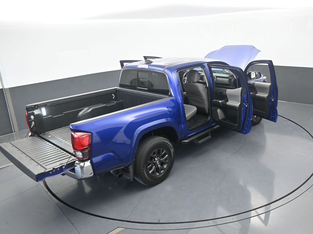 Used 2022 Blue Toyota SR5 image 54