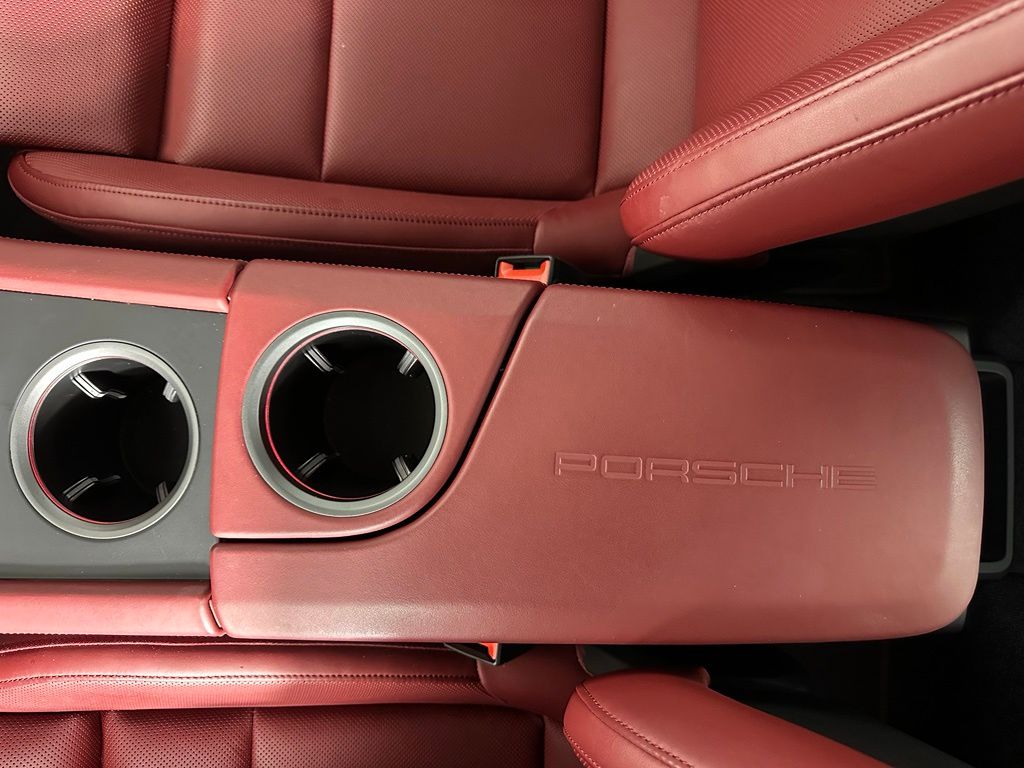 Thumbnail: 2020 Porsche Taycan - 32