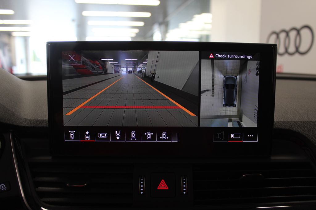 Thumbnail: 2023 Audi Q5 - 19