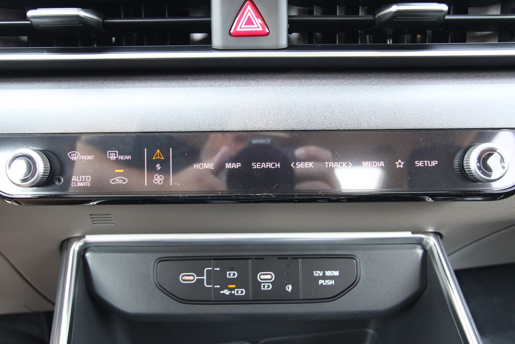 New 2027 Kia Carnival MPV Van