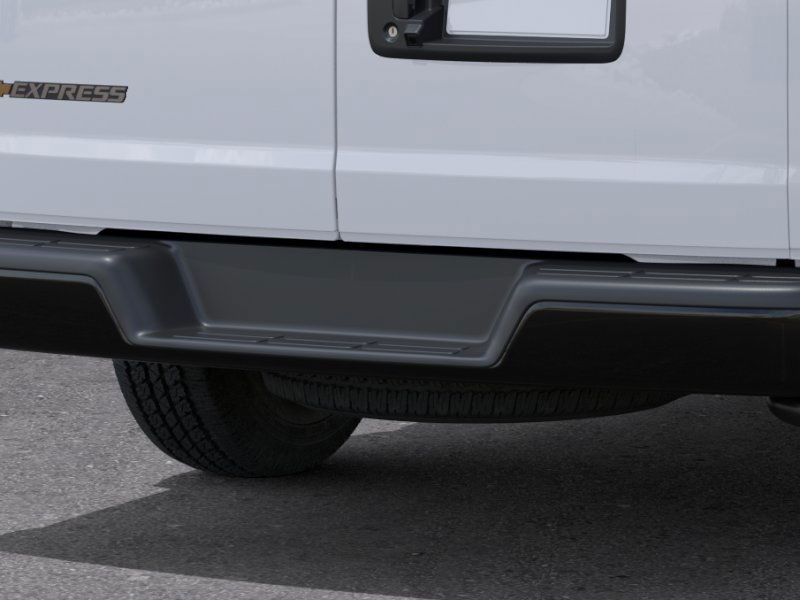 2025 Chevrolet Express 3500 LS