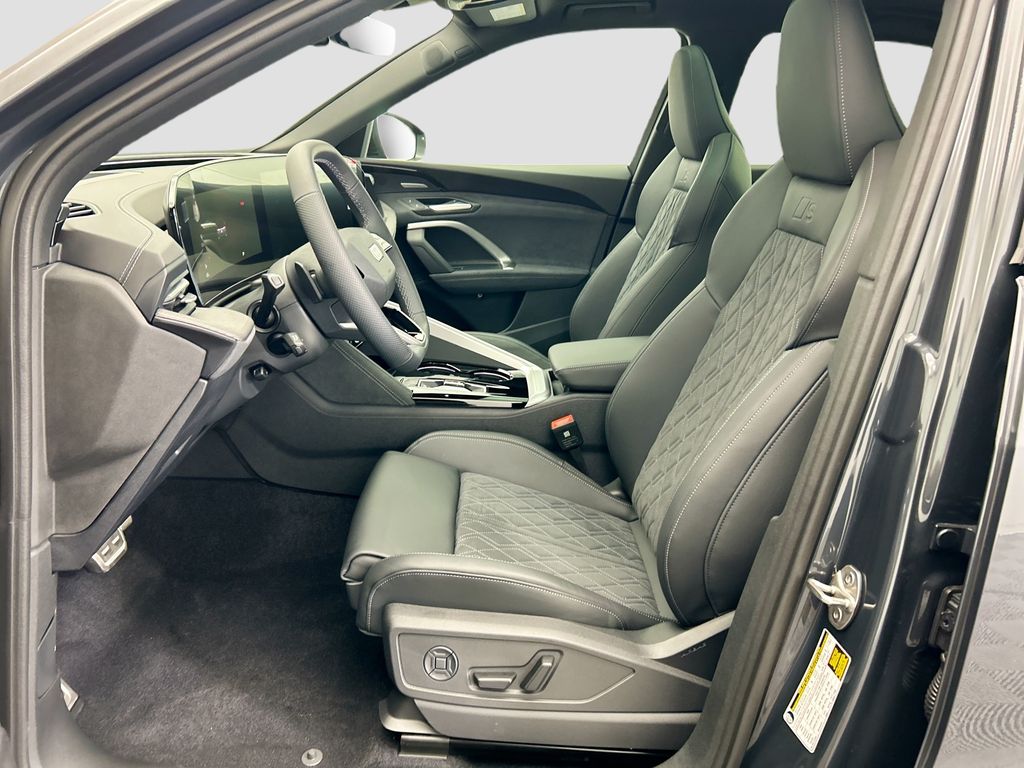 Thumbnail: 2025 Audi SQ5 - 19