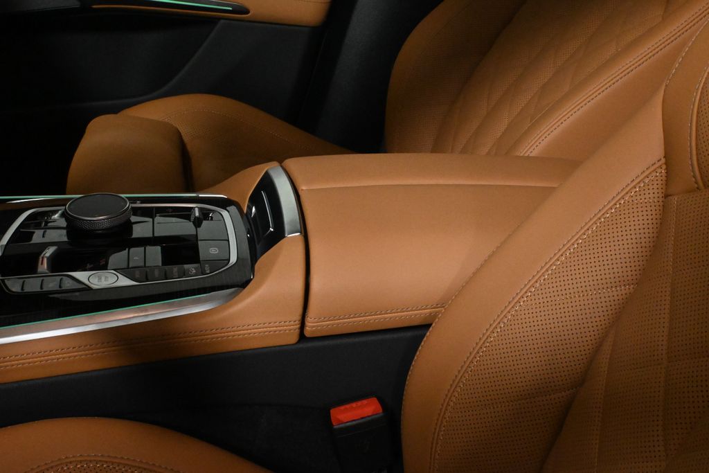 Thumbnail: 2026 BMW X5 - 26