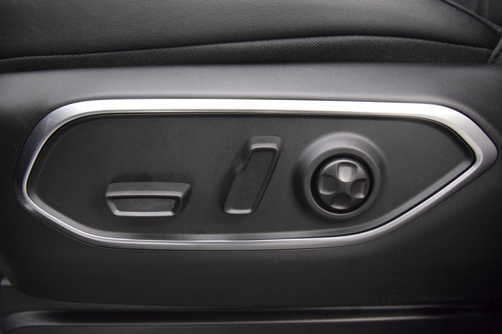 new 2026 Jeep Grand Wagoneer car, priced at $78,192