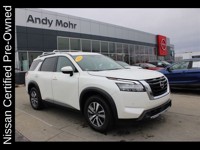Pearl White Tricoat 2023 Nissan Pathfinder SL 4WD SUV / Crossover All-Wheel Drive 9-Speed Automatic