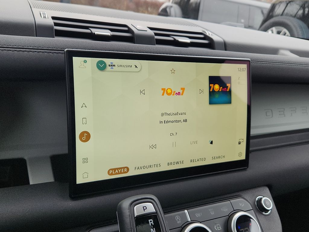 Thumbnail: 2023 Land Rover Defender - 17