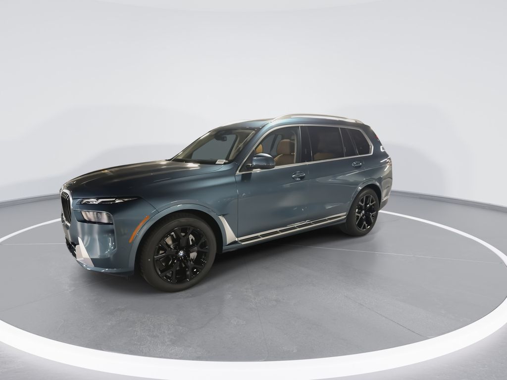 Thumbnail: 2027 BMW X7 - 4