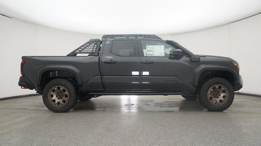 Thumbnail: 2025 Toyota Tacoma - 31