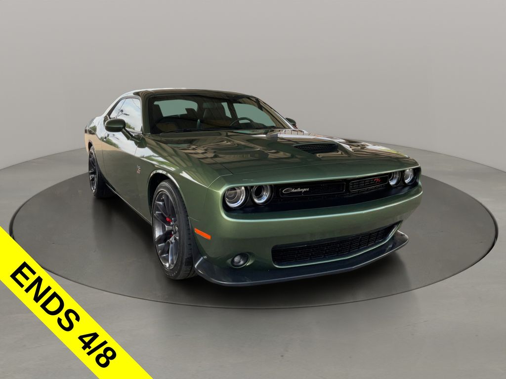 F8 Green 2022 Dodge Challenger R/T Scat Pack RWD Coupe Rear-Wheel Drive 8-Speed Automatic