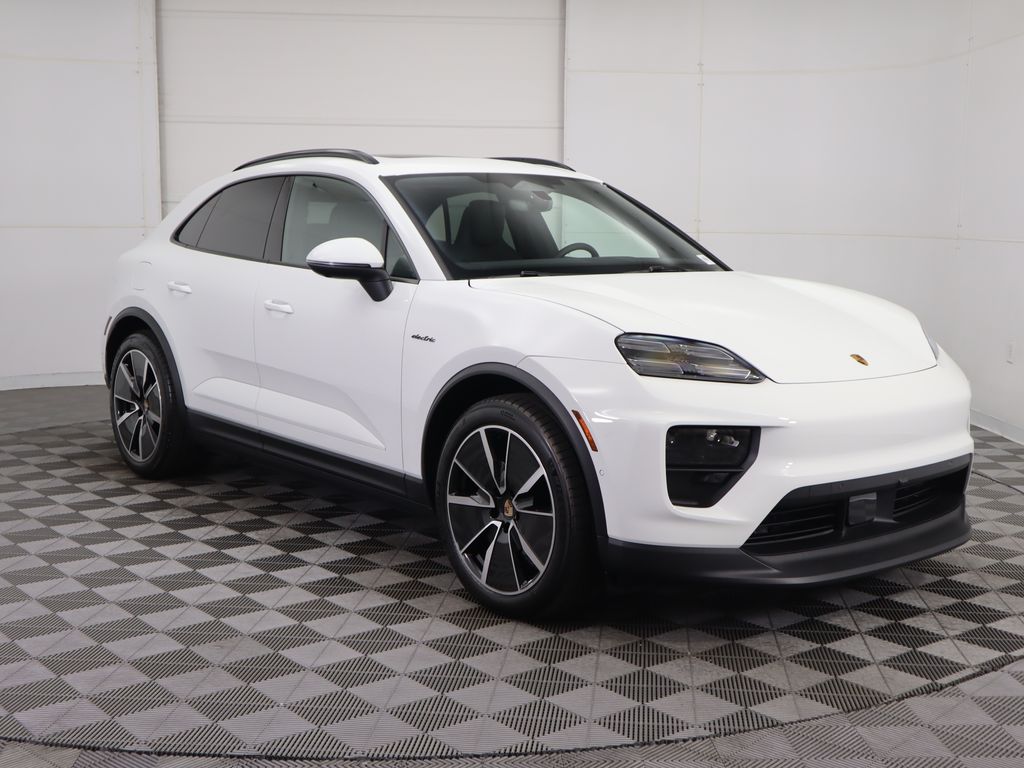 Thumbnail: 2025 Porsche Macan - 9