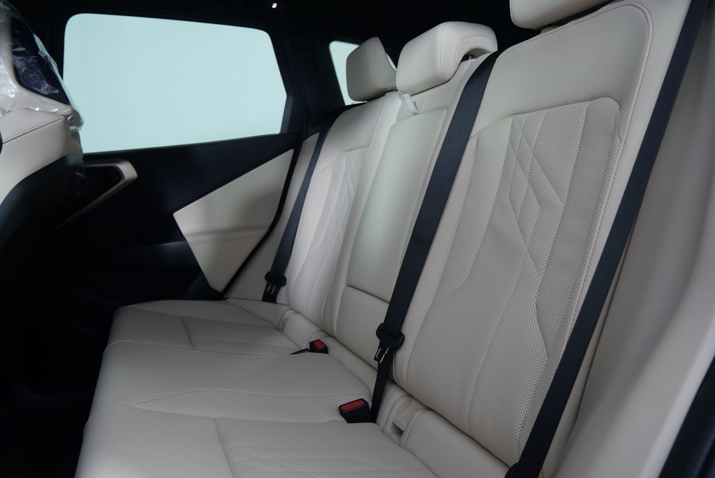 Thumbnail: 2025 BMW X3 - 17