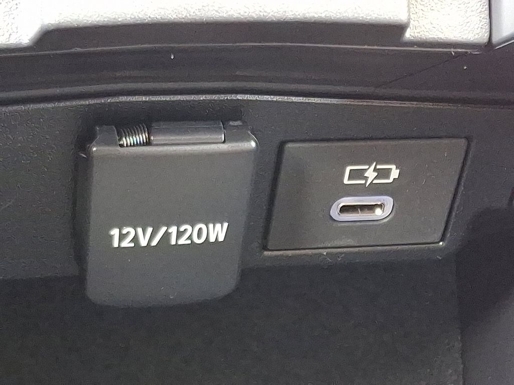 2025 Toyota Corolla Cross L 15