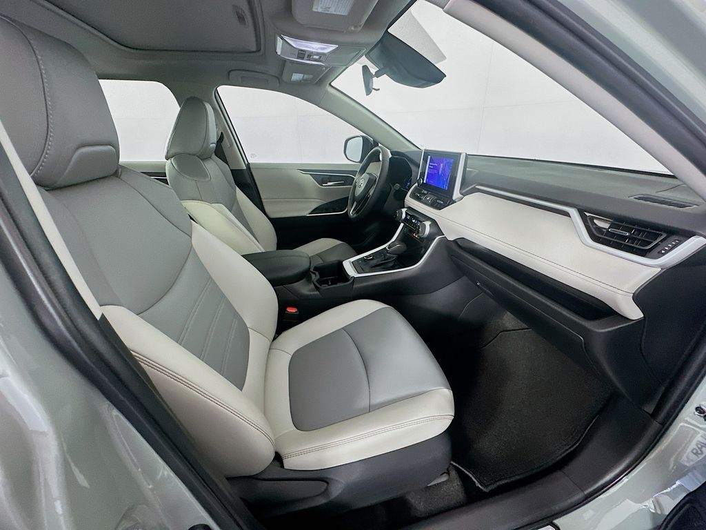 Thumbnail: 2023 Toyota RAV4 - 29