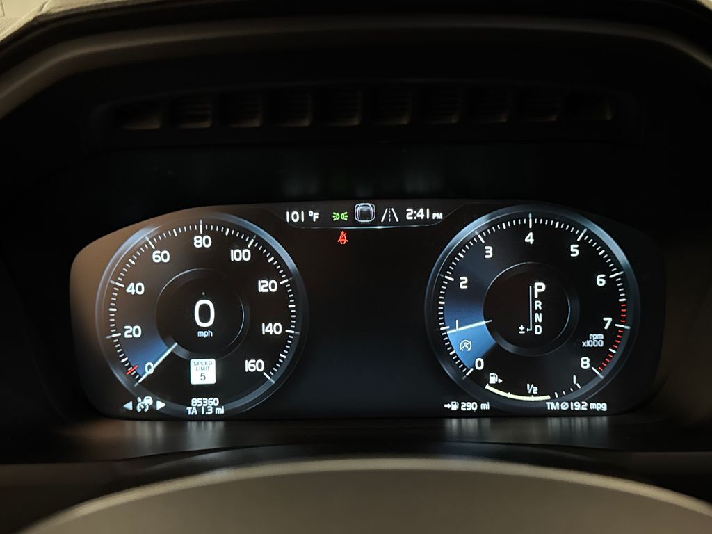 Certified Used 2020 Gray Volvo T6 Inscription image 23