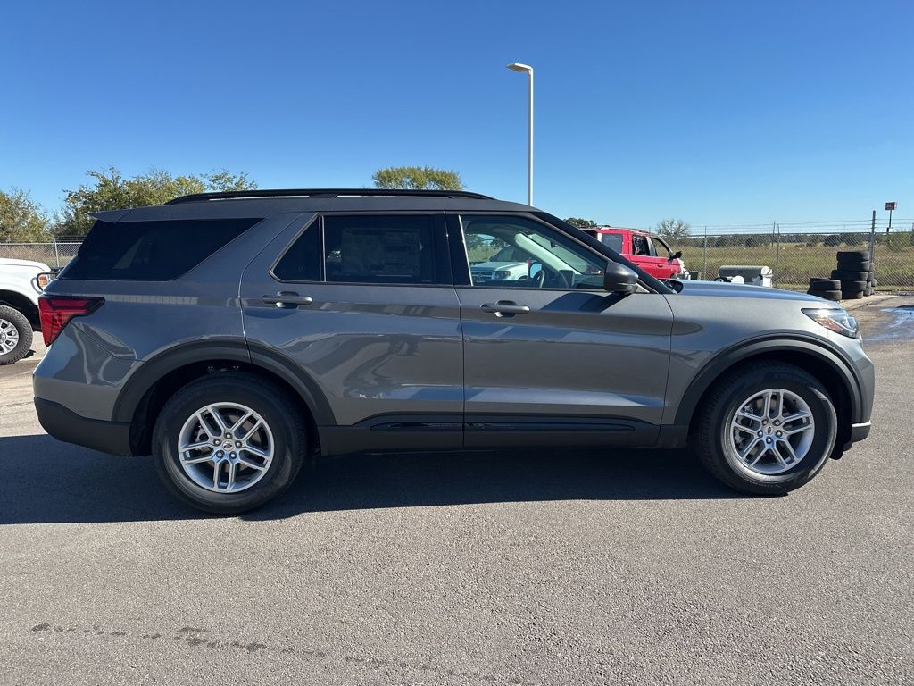2026 Ford Explorer Active - 8