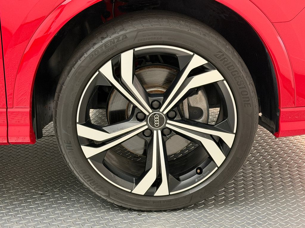 Thumbnail: 2023 Audi Q3 - 11