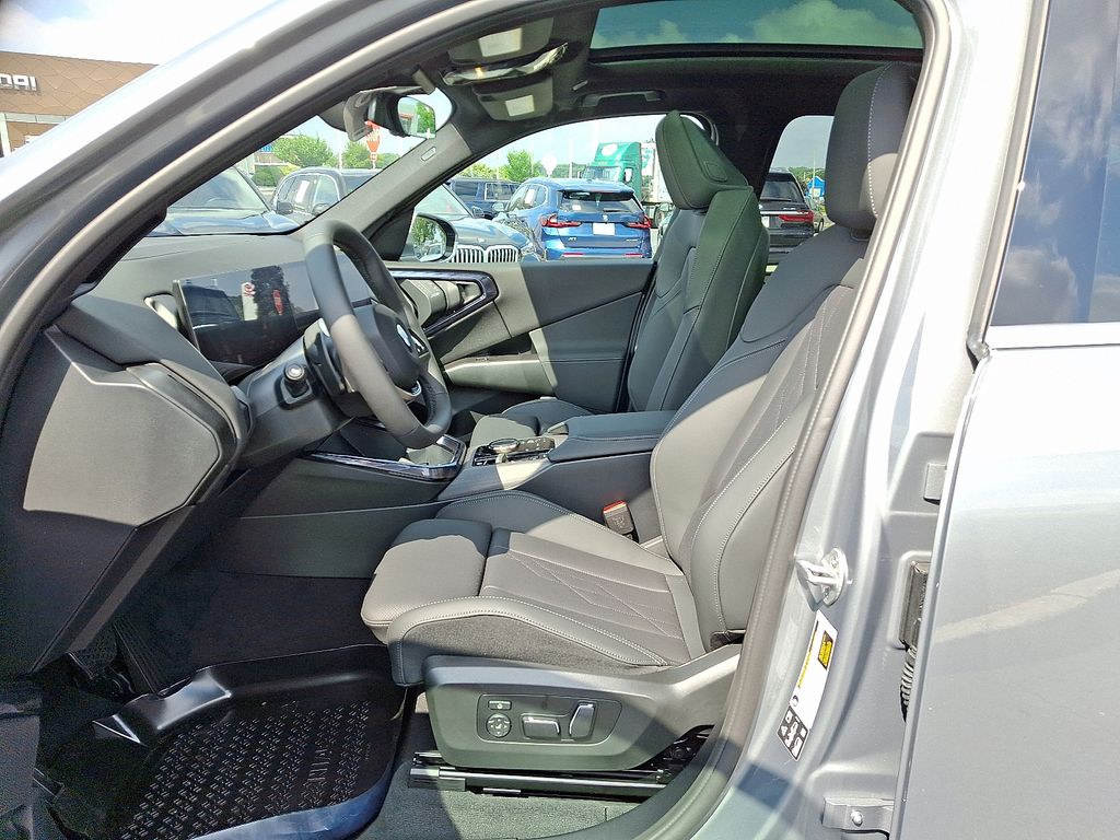 Thumbnail: 2025 BMW X3 - 6