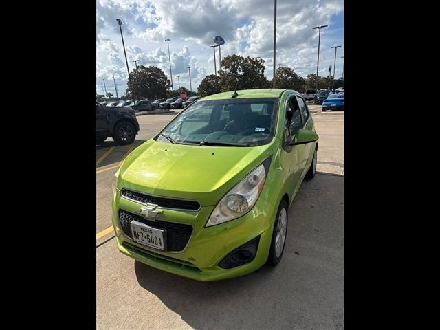 Green (Lime) 2014 Chevrolet Spark Hatchback Front-Wheel Drive Continuously Variable Transmission