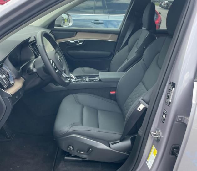 Certified Used 2026 Silver Volvo B6 Plus 7-Seater image 8
