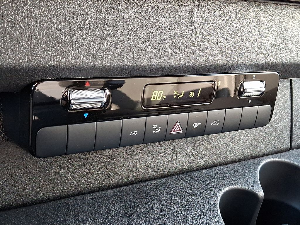 Thumbnail: 2026 Mercedes-Benz Sprinter - 9