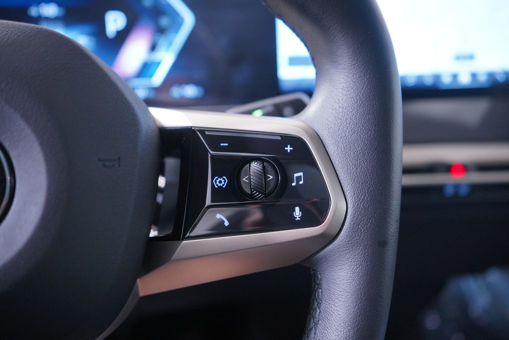 Thumbnail: 2026 BMW iX - 19