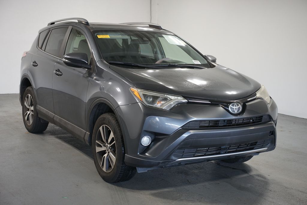 Thumbnail: 2017 Toyota RAV4 - 3