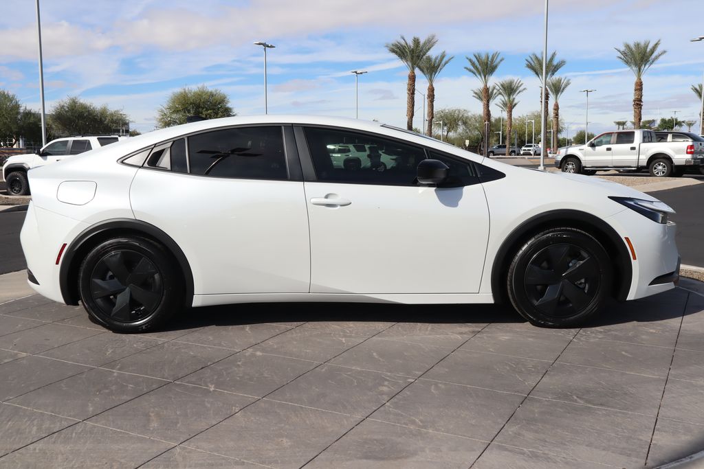 Thumbnail: 2026 Toyota Prius - 4