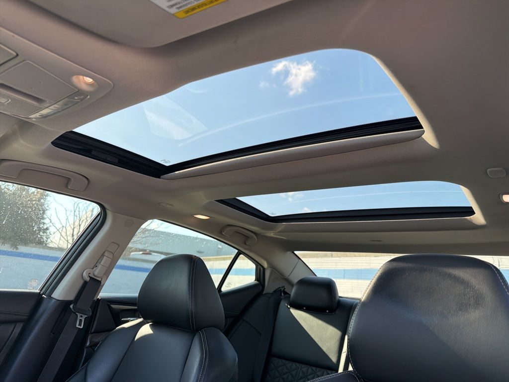 Thumbnail: 2017 Nissan Maxima - 11