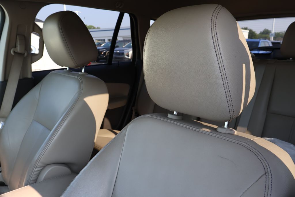Thumbnail: 2013 Ford Edge - 13