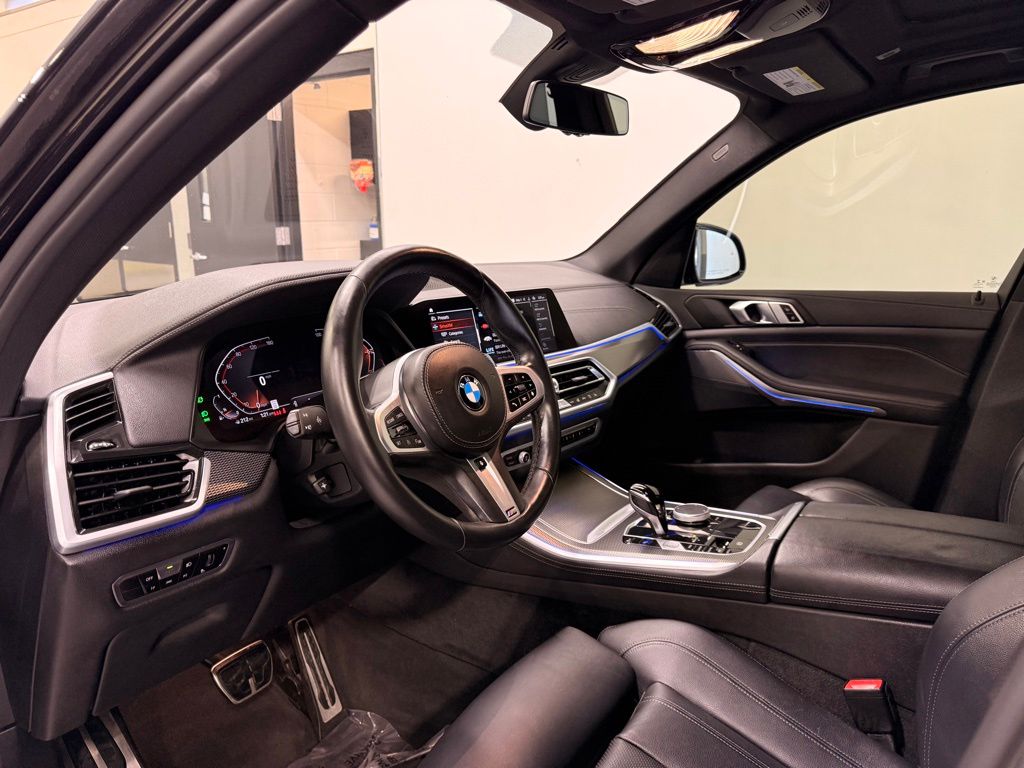 Thumbnail: 2022 BMW X5 - 11
