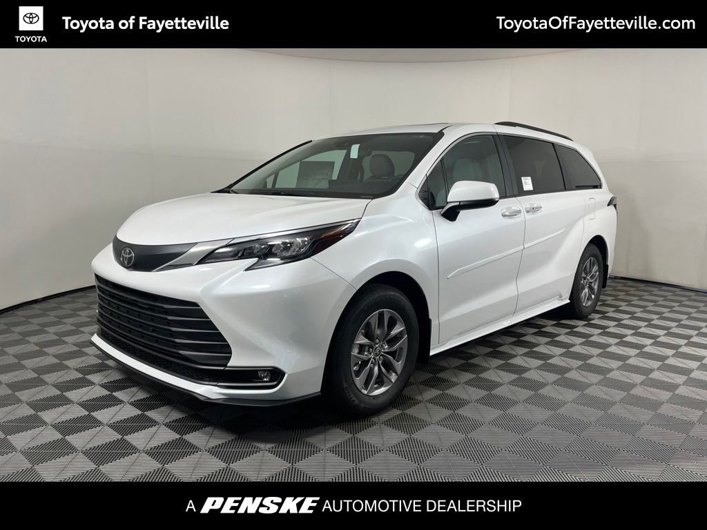 Thumbnail: 2026 Toyota Sienna - 1