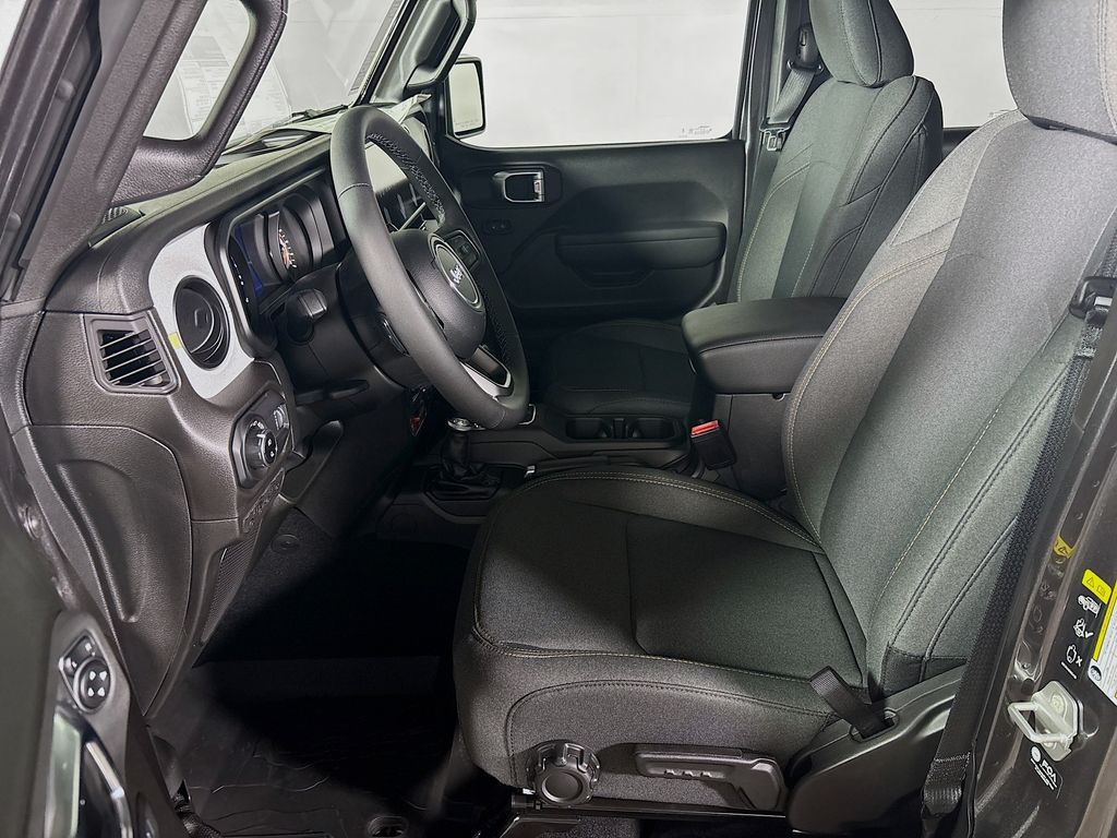 2025 Jeep Gladiator Willys