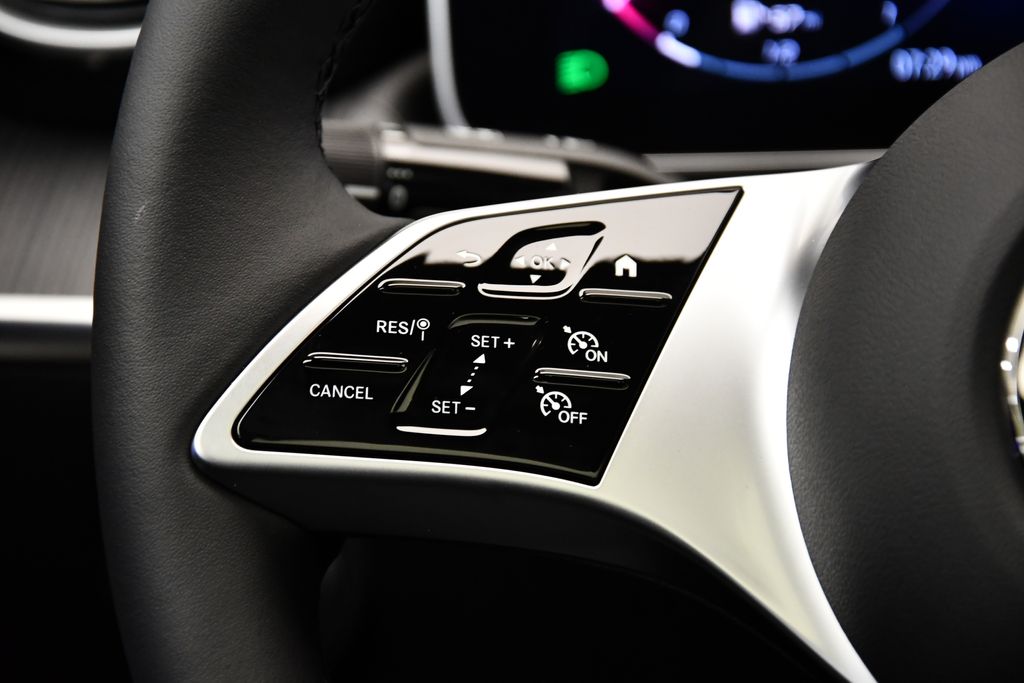 Thumbnail: 2025 Mercedes-Benz C-Class - 23