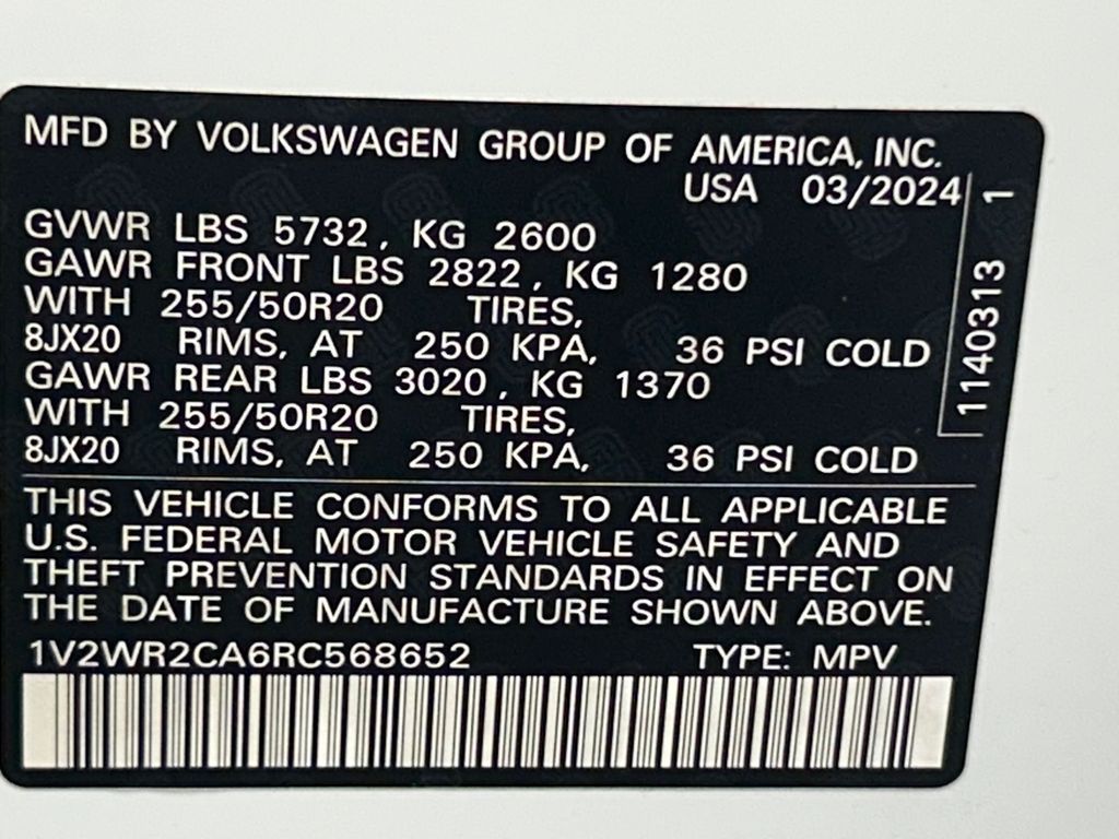 Used 2024 Pure White Volkswagen 2.0T SE w/Technology image 19