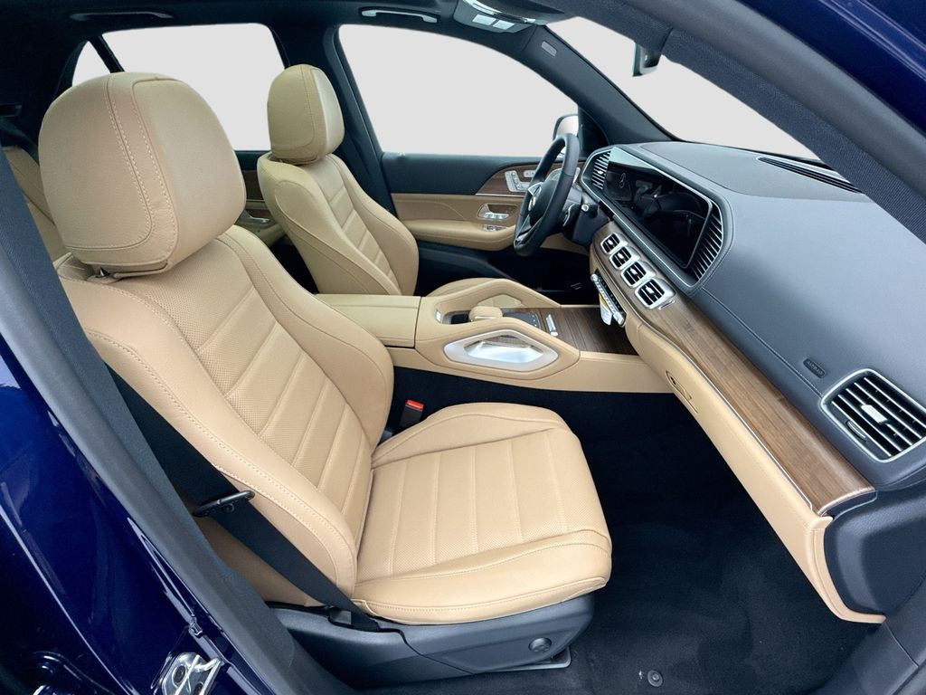 Thumbnail: 2026 Mercedes-Benz GLE - 19