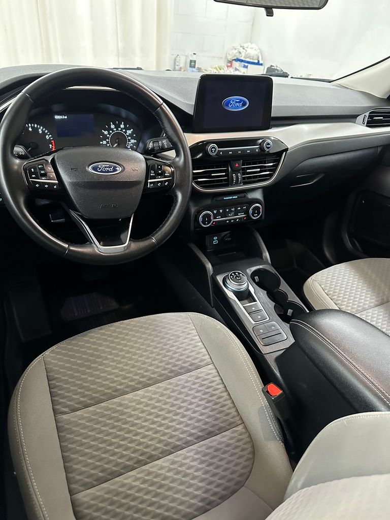 used 2022 Ford Escape car, priced at $19,985