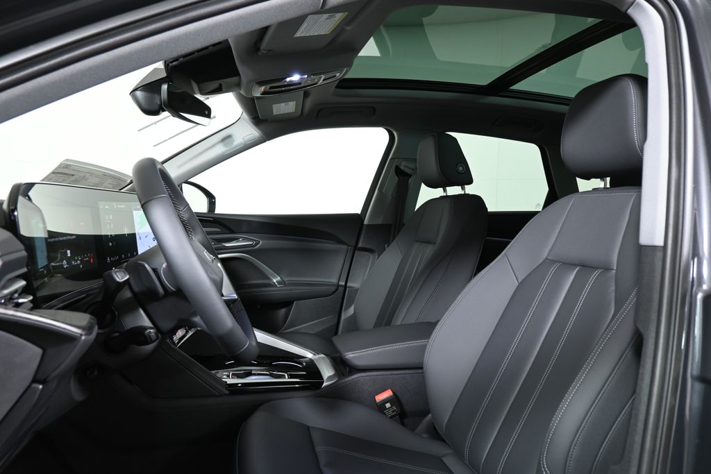 Thumbnail: 2025 Audi Q5 - 13