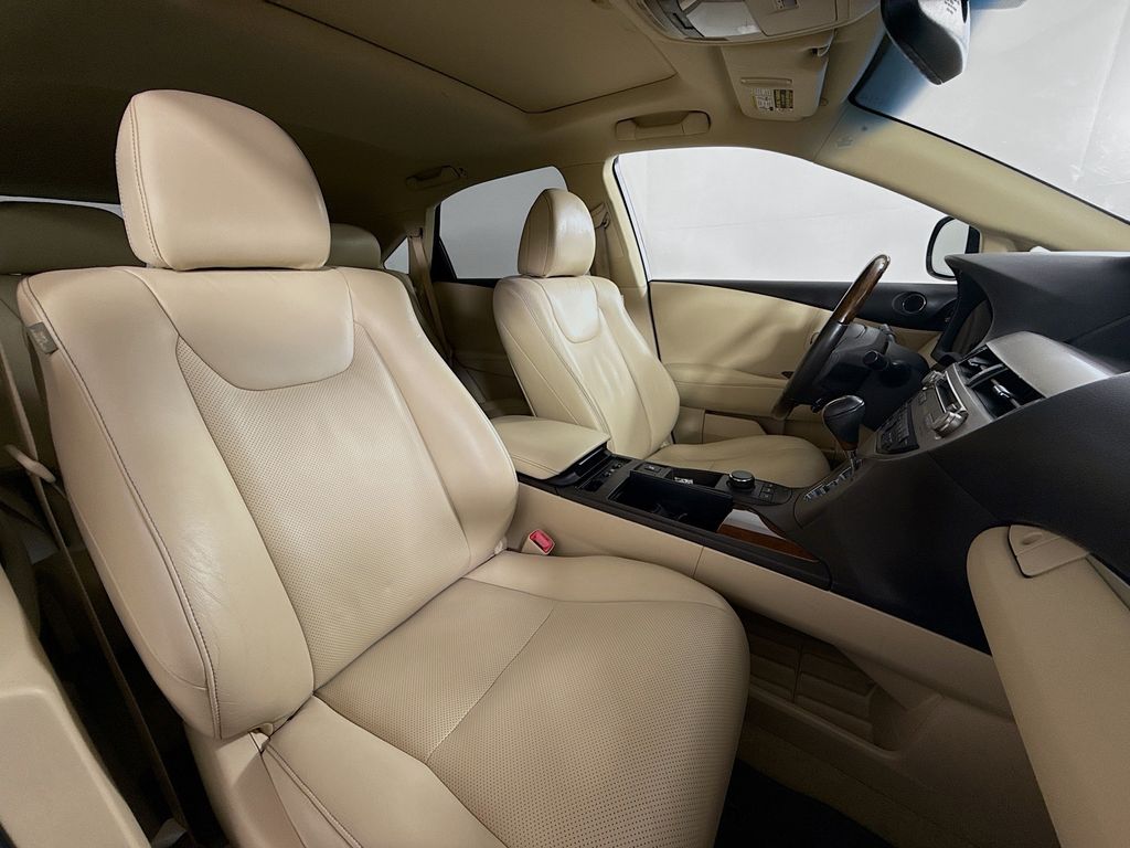 Thumbnail: 2013 Lexus RX - 27