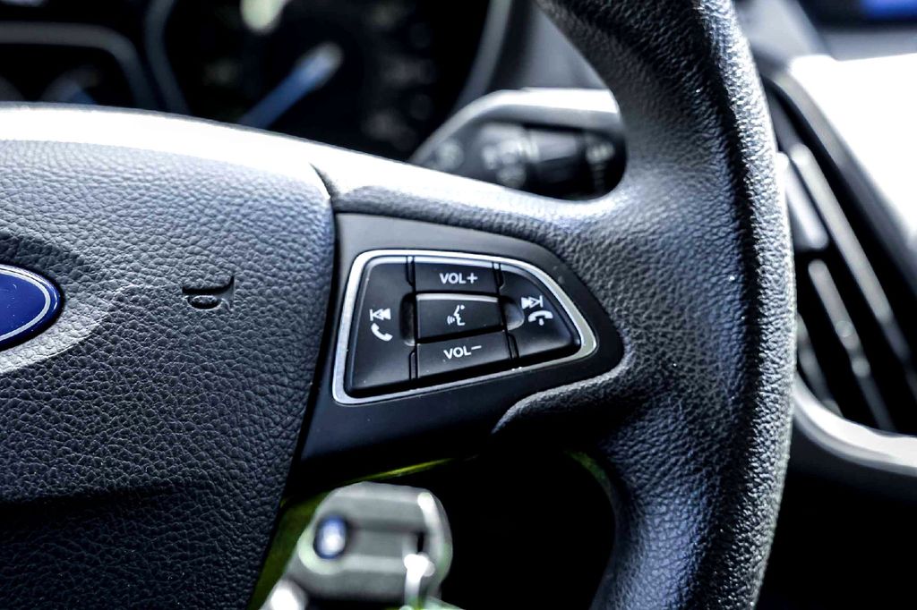 Used Car 2017 Ford Focus  Se For Sale Under $10,000 In Taylor, Texas