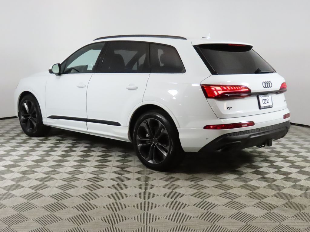 Thumbnail: 2026 Audi Q7 - 3