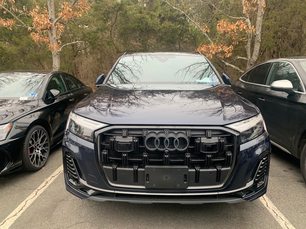 Thumbnail: 2025 Audi Q7 - 2
