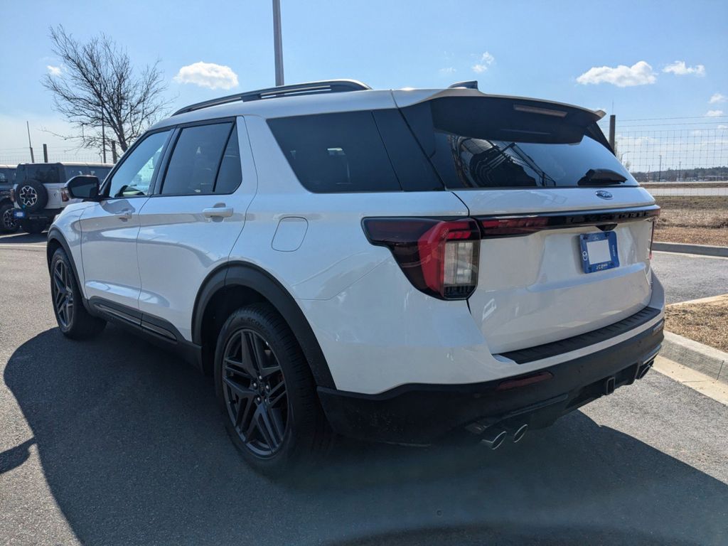 2025 Ford Explorer ST