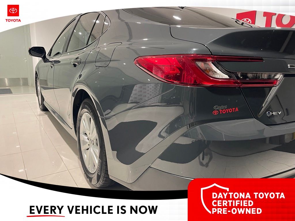 2025 Toyota Camry LE - Photo 17