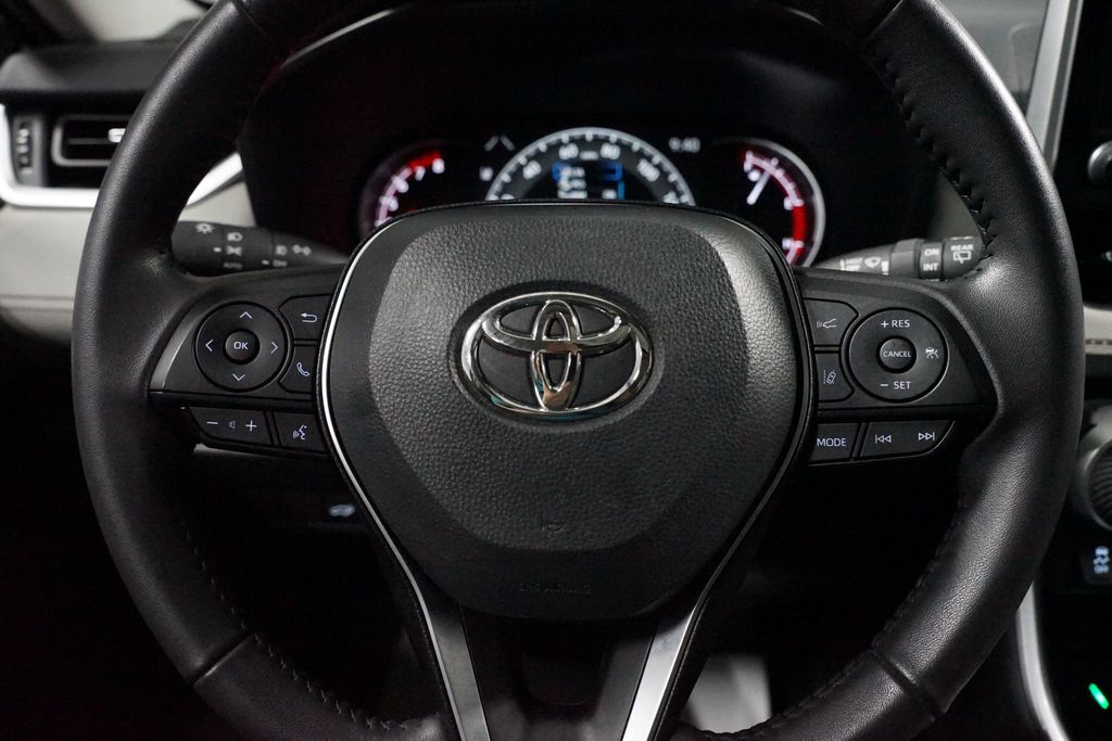 Thumbnail: 2025 Toyota RAV4 - 12