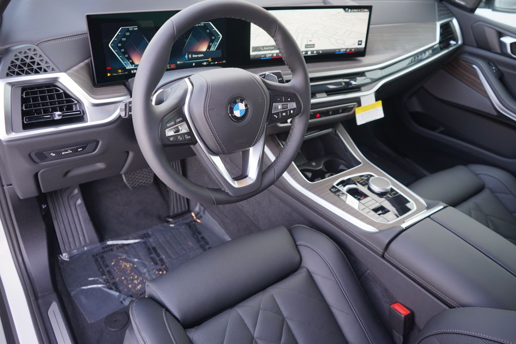 2025 BMW X5 sDrive40i 12