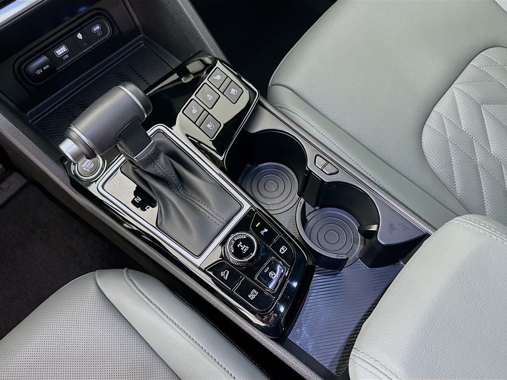 Thumbnail: 2025 Kia Sportage - 17