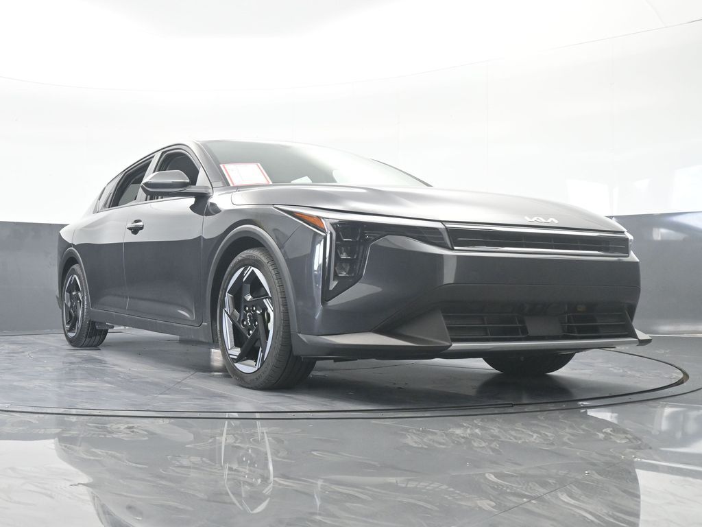 Used 2025 Interstellar Gray Kia EX image 61