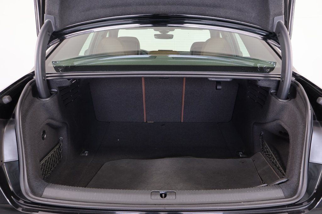 Thumbnail: 2019 Audi A4 - 14