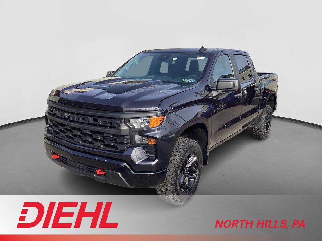 Dark Ash Metallic 2023 Chevrolet Silverado 1500 Custom Trail Boss Crew Cab 4WD Pickup Truck Four-Wheel Drive 8-Speed Automatic