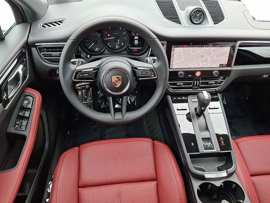 Thumbnail: 2025 Porsche Macan - 14
